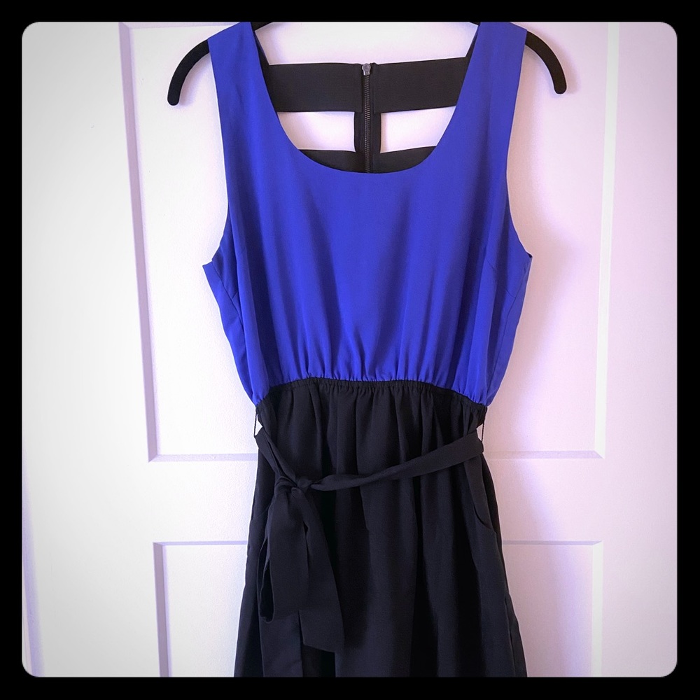 Color block open back dress